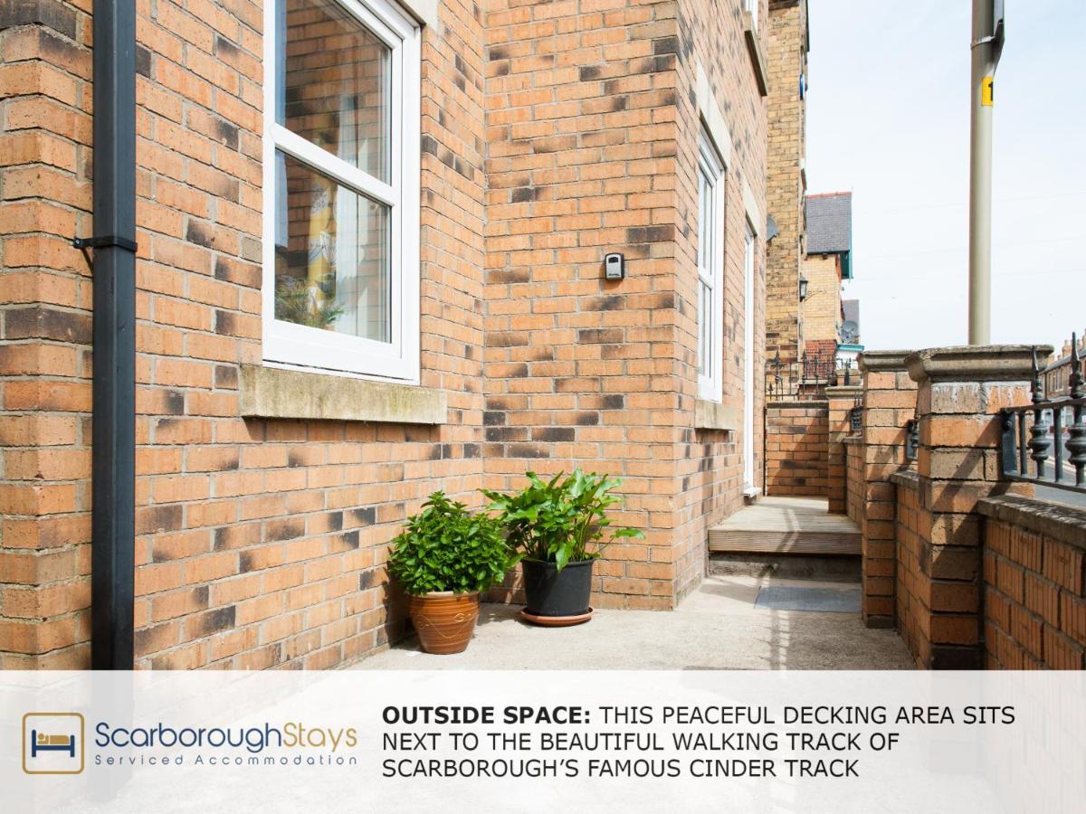 Candler Lodge - 3 Bedroom Townhouse With Parking - Patio Area & Seating Scarborough Exterior foto